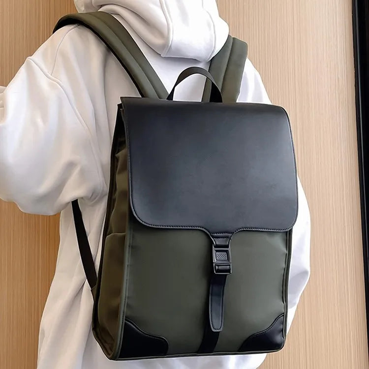 Sponde flip backpack side view