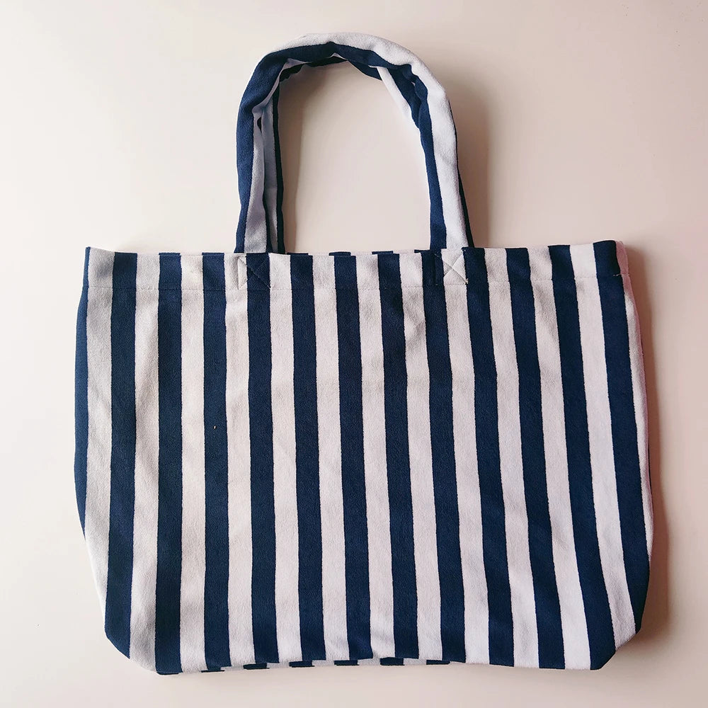 Keymay KMTT5131 Cabana Beach Towel Tote — in use