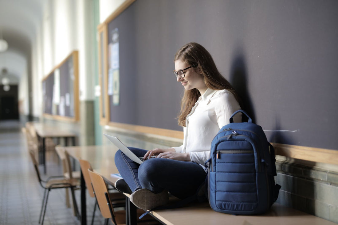 Smart backpack with tech features, comparing Bange, Mark Ryden and Kingsons lines