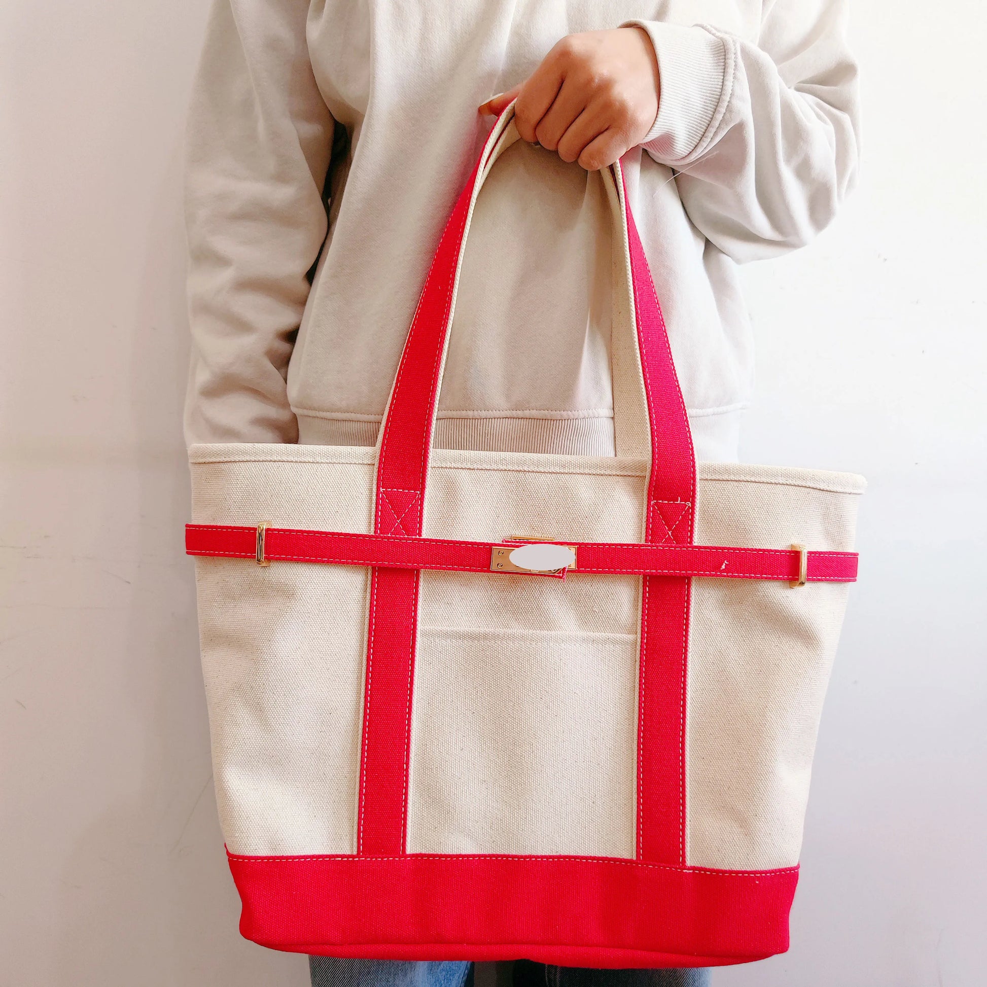 Backper Maia Canvas Boat Tote — shoulder carry lifestyle