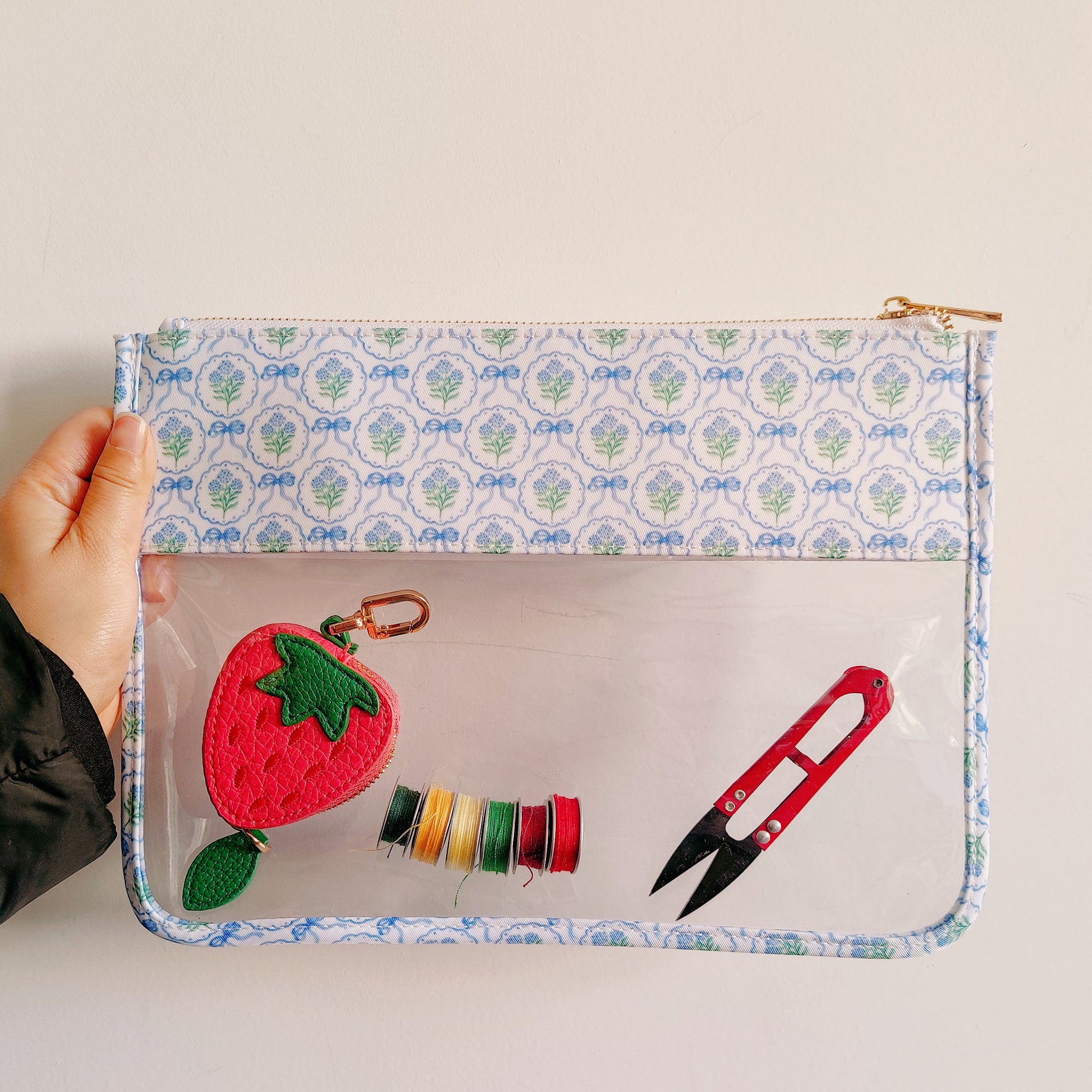 Backper Andromeda Clear Needlepoint Project Bag — Blue Floral