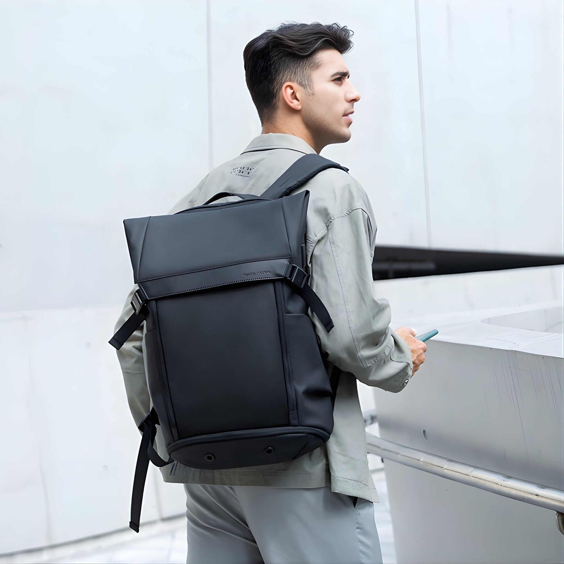 Backper Mesa Travel Oxford Backpack — back panel