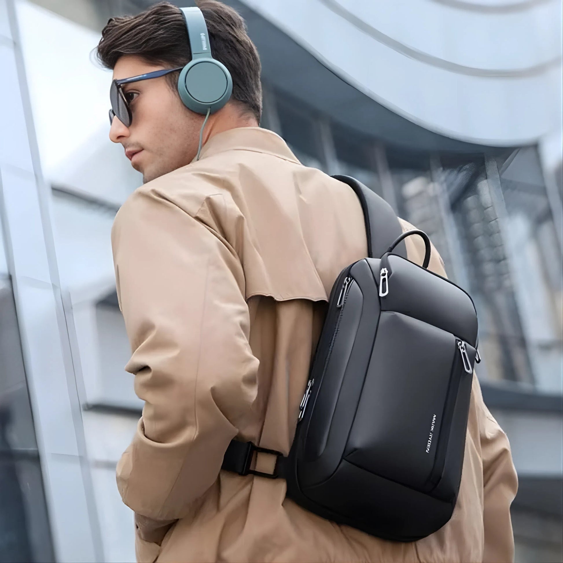 Backper Cassiopeia Waterproof Oxford Chest Bag — size reference