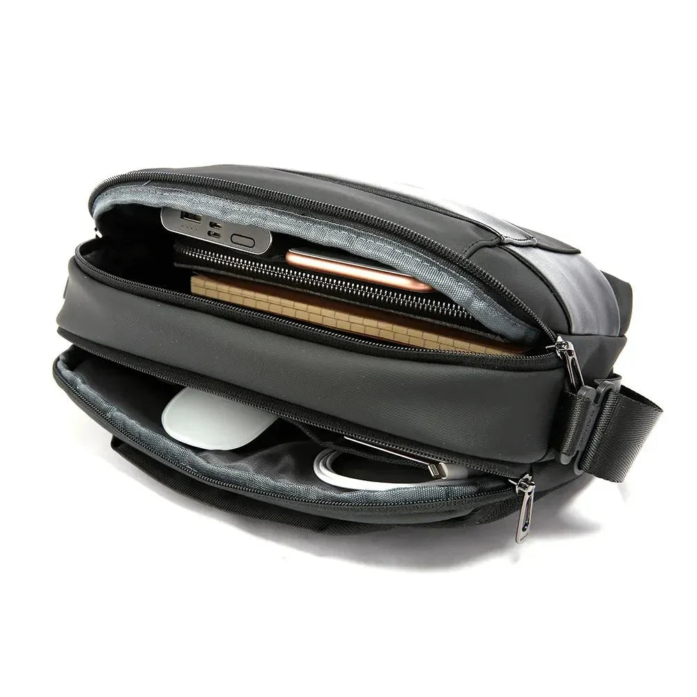 Backper Quantum Waterproof Polyester Messenger Bag — interior compartment