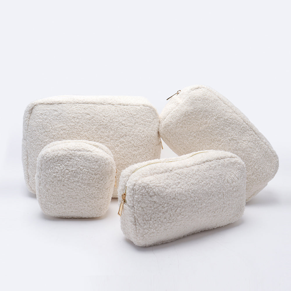 Backper Ursa KMFUR17 teddy plush pouch detail