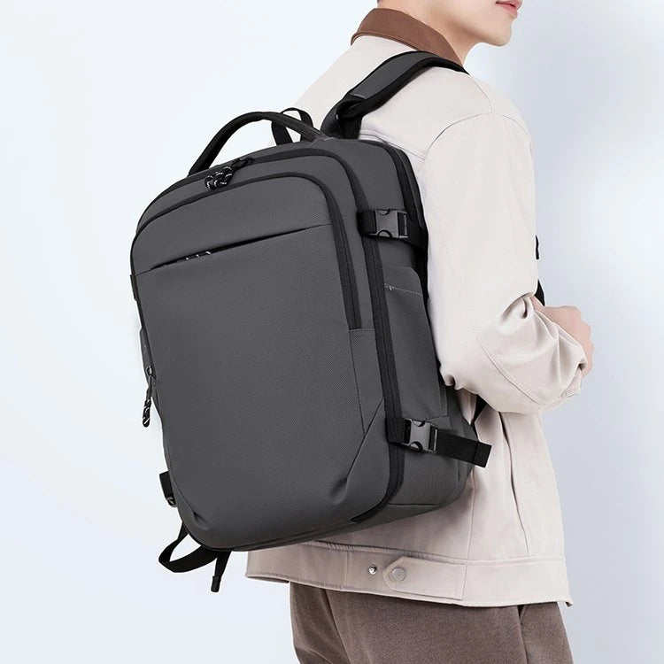 Keman KMBLTX26016 Luxury Business Laptop Backpack - Lifestyle View