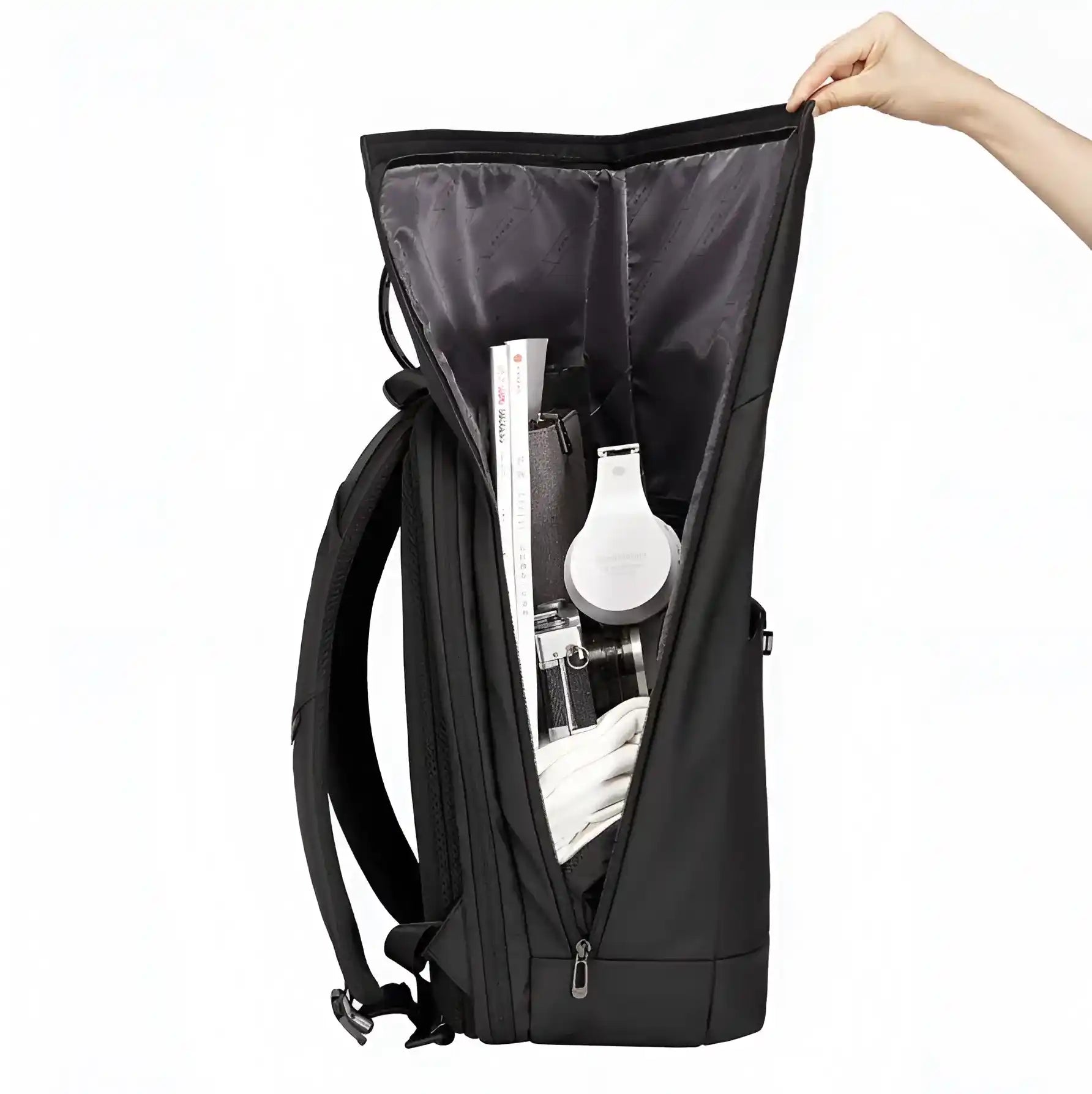 Backper Frontier Anti-Theft Polyester Backpack — feature detail