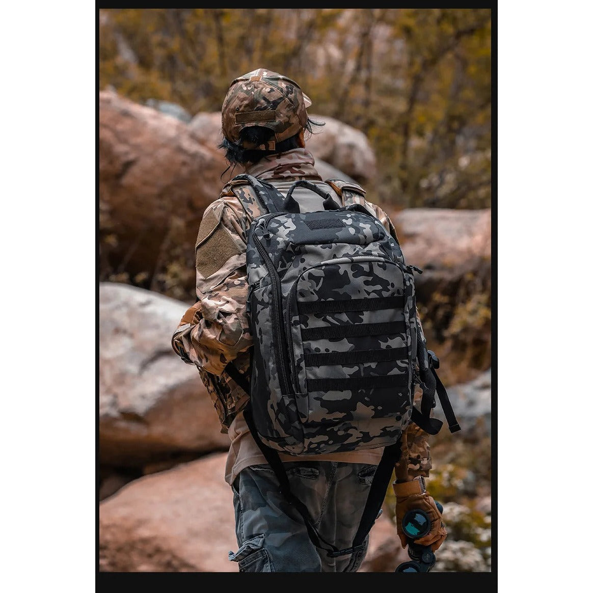 Tactical assault backpack interior compartment